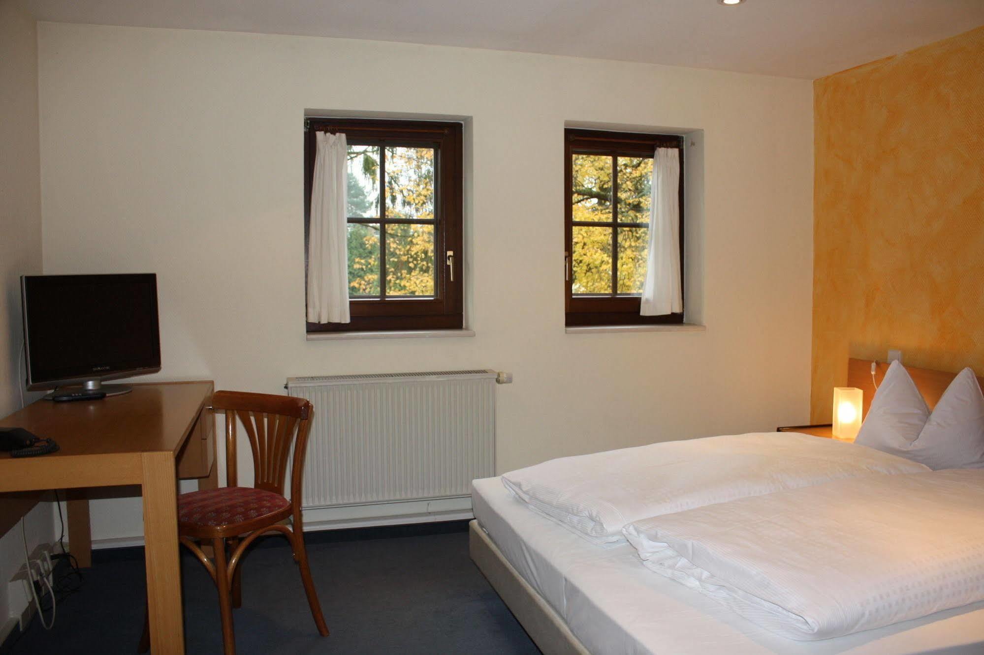 Lindenschaenke Guest house 3*
